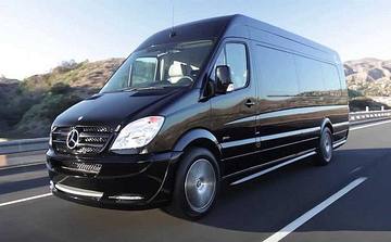 Mercedes minibus for 7–10 passengers